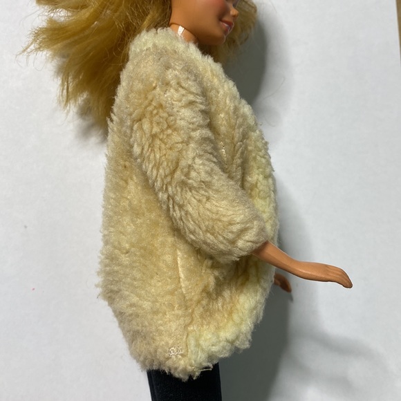 Vintage Jordache fur coat for Barbie - Picture 7 of 9